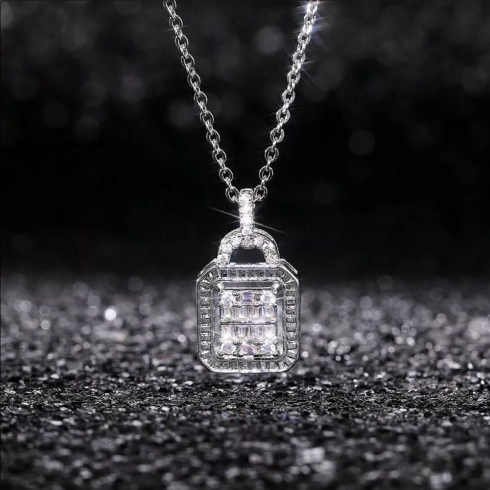 Top rated: The Gatsby 925 Silver pendant necklace with lab created stones!
